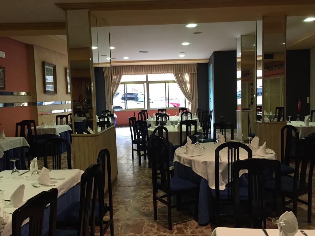 Hotel Restaurante Derby Карбалино Екстериор снимка