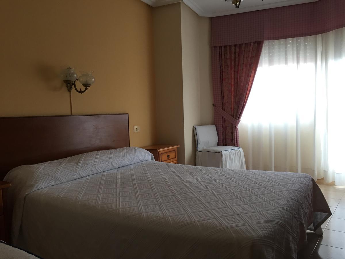Hotel Restaurante Derby Карбалино Екстериор снимка