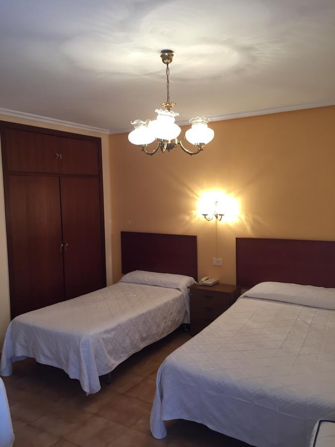Hotel Restaurante Derby Карбалино Екстериор снимка